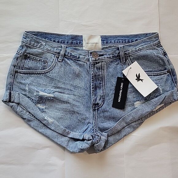 One Teaspoon Denim Shorts NWT - Picture 4 of 9